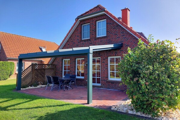 Holiday Home Exterior [summer]