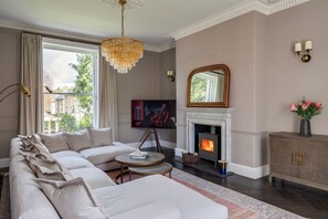 Withdrawing room