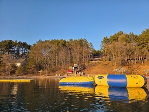 15' Trampoline with Launcher