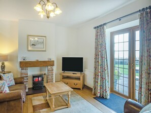 Living area | Siambr - Parc Wernol Cottages, Chwilog, near Pwllheli