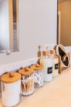 Équipements de salle de bain