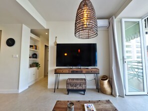 Crossa Homes | Boho Chic Jewell, Frontline Sea & Paseo Views