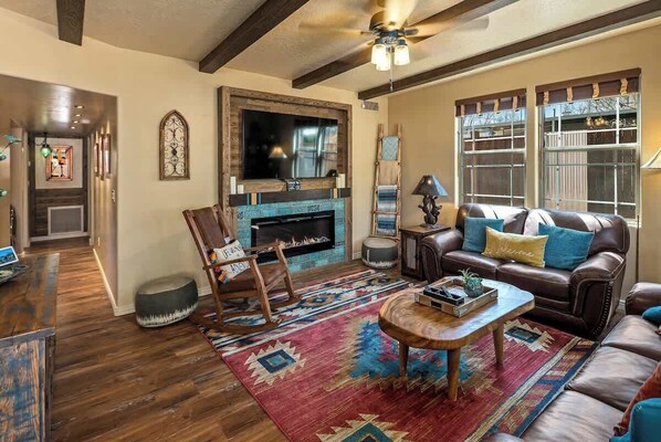 Welcome to Old Town Cottonwood! Southwest designs and minutes' walk to restaurants and small business shops.