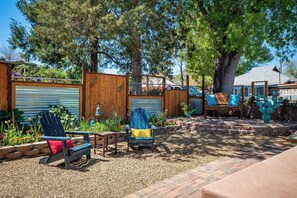 More front yard seating