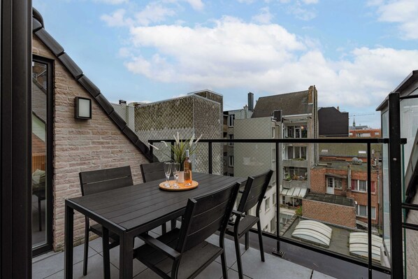 Furnished terrace
