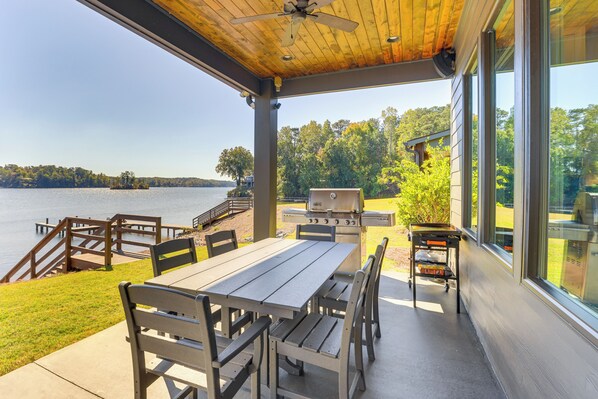 Alexander City Vacation Rental | 4BR | 3.5BA | 2,285 Sq Ft | 2 Steps to Enter