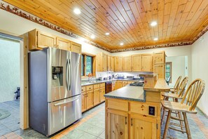 Kitchen | Cooking Basics | Coffee Machine | 1st Floor