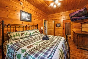 Drift off in style in this thoughtfully designed bedroom—where comfort meets mountain elegance.