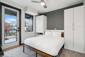 Bedroom 2 - Queen Bed