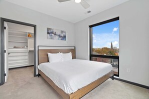 Bedroom - Queen Bed