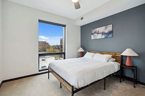Bedroom 2 - Queen Bed