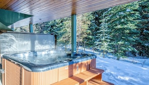 Bain à remous extérieur