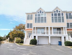 40160 Salt Meadows Drive - Salt Meadows. Fenwick Island
