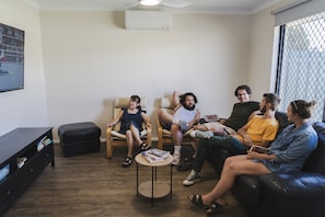 Tv/family room