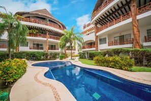 Quadra Alea Pool 