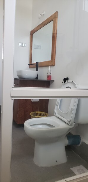 Bathroom (2)