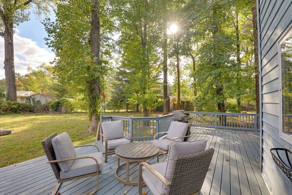 Annapolis Vacation Rental | 4BR | 2.5BA | 2,552 Sq Ft | 4 Steps Required