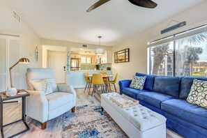Living Room | Queen Sleeper Sofa | Smart TV | Single-Story Unit