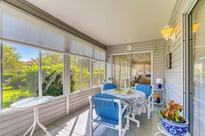 Lanai | Outdoor Dining Area