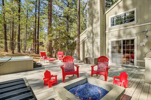 Big Bear Vacation Rental | 4BR | 3BA | Stairs Required | 2,500 Sq Ft
