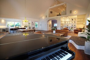 The Ravenwood Estate on 1.87 private acres. Country Chic main interior. 
