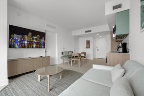Modern 1BR on 34th Floor with Breathtaking Views (7314)