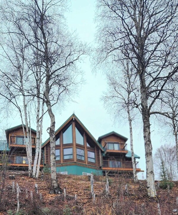 Talkeetna Alaska Lakeside Lodge