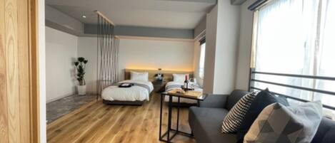 deTOUR Deluxe Twin Room