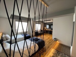 deTOUR Deluxe Twin Room
