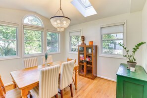 Dining Room | Main Level