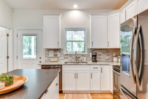 Kitchen | Drip Coffee Maker | Air Fryer | Crockpot | Toaster