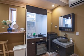 Private kitchenette