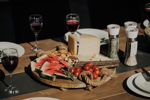 Veranda dining17