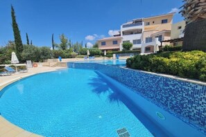Irini _ Swimming Pool 3