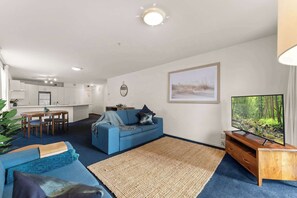 Spacious lounge