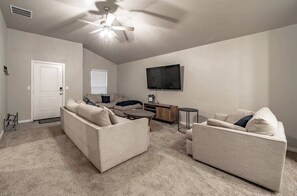 JGN02552-HDR