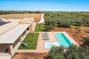 Building Exterior, Garden, Outdoor, Pool