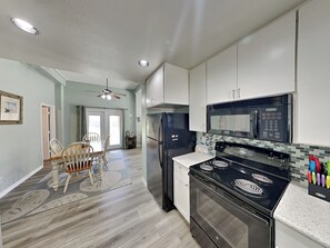 Full Size Kitchen