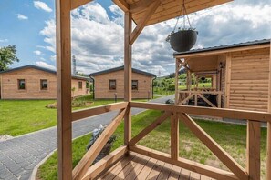 Stugans exteriör [sommar]