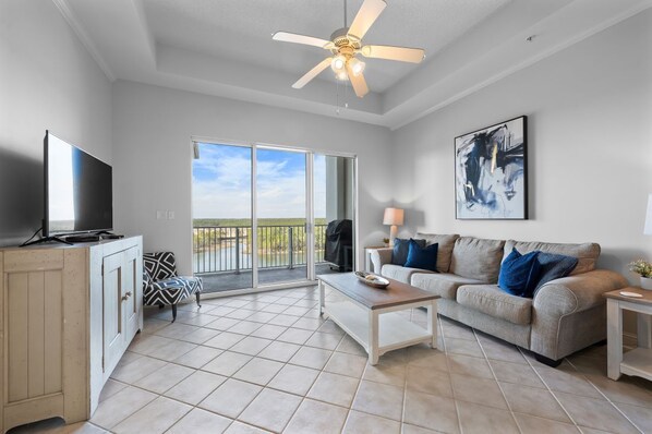 1 WH908 Living Room