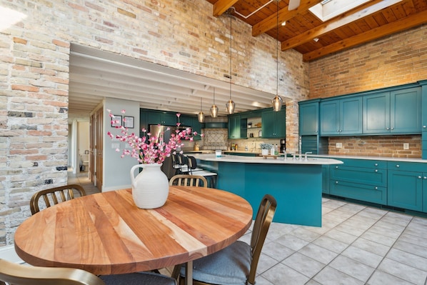 Kitchen 2