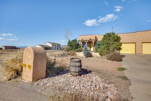 Parking | Garage (1 Vehicle) | Driveway (2 Vehicles) | RV/Trailer Parking