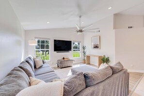 Living room 1 (3)