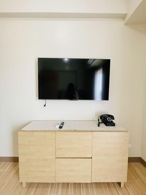 TV