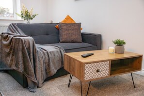 Living Room / Lounge