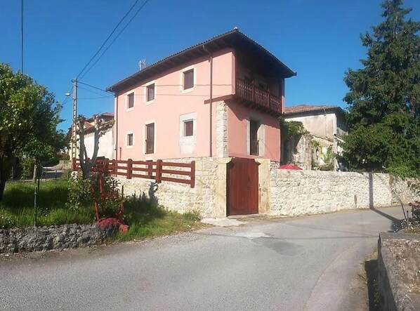 Property building,Facade/entrance