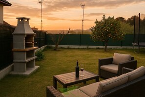 BBQ facilities,Garden,Garden view