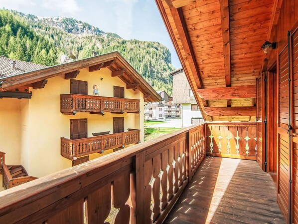 Himmel, Eigentum, Gebäude, Holz, Die Architektur, Baum, Fenster, Wolke, Haus, Grundeigentum