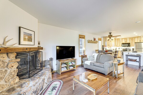 Crested Butte Vacation Rental | 2BR | 2BA | Stairs Required | 1,000 Sq Ft