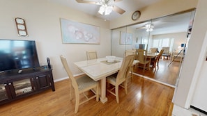 dining area 1